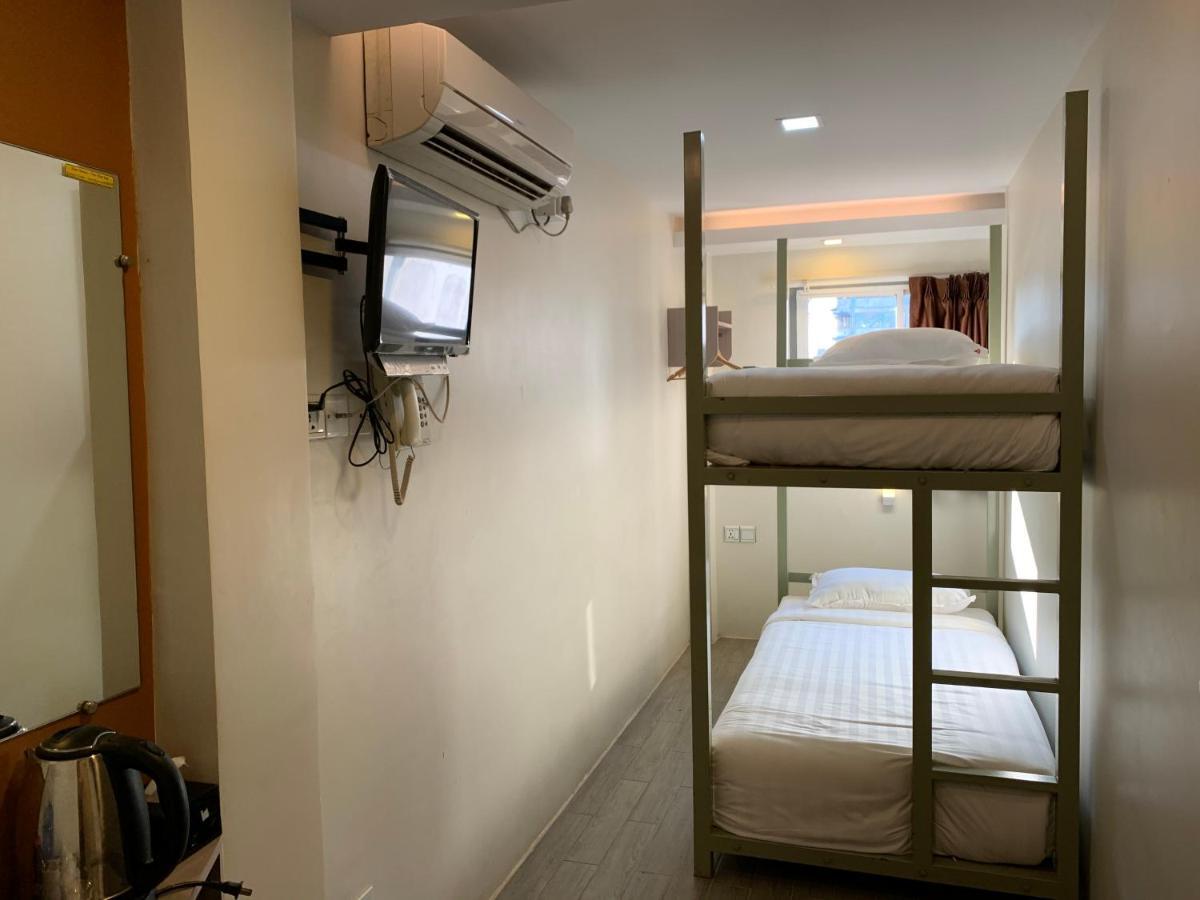 The Vibe Inn Янгон Номер фото